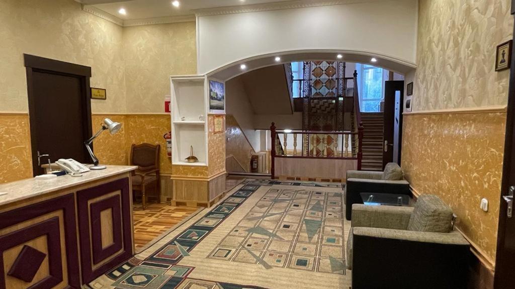 Rosa Roze Luxe House Hotell Karagandy Eksteriør bilde
